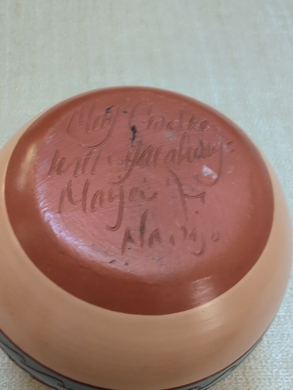 Handcrafted Southwestern Terracotta Horsehair Pottery Vase Jar Navajo Signed - Picture 6 of 7